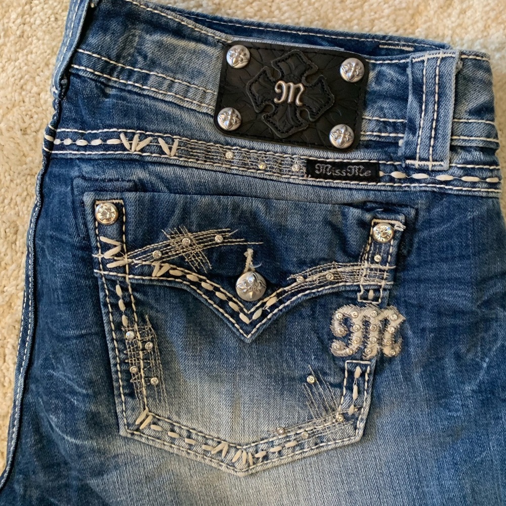 Miss Me Capri Jeans